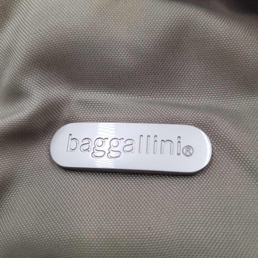 Baggallini Small Black Backpack - image 7